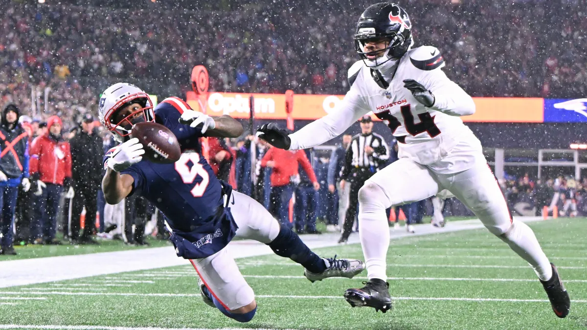 Patriots fan favorite WR predicted to have 90% chance of being traded