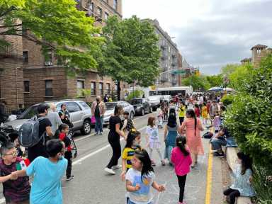 Comptroller’s report finds low participation in School Streets program to close nearby streets to traffic