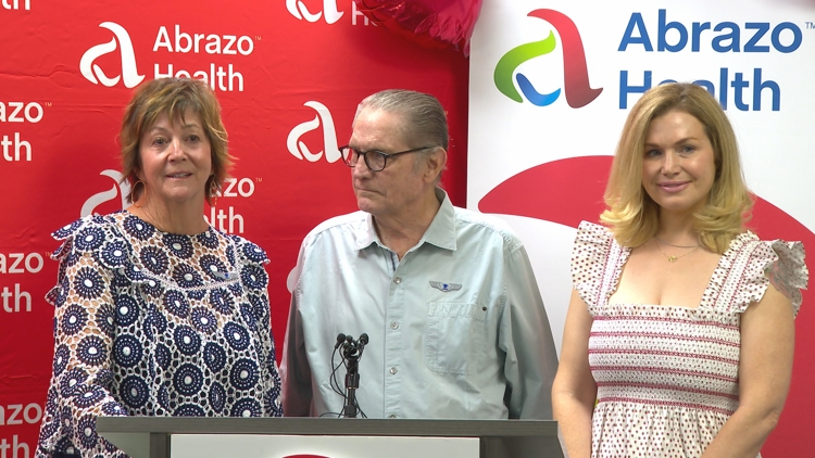 'Good to be alive': Man reunites with passengers who saved his life during flight to Phoenix