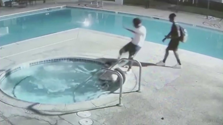 Man in jacuzzi violently kicked, robbed in random Southern California attack
