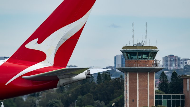 Aircraft safety officials probe fourth Sydney incident in a month