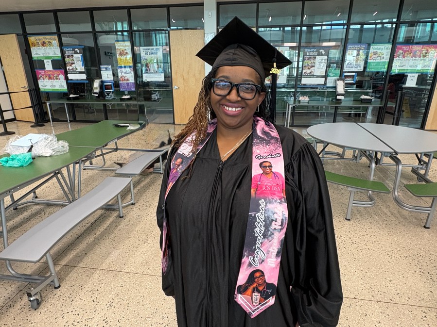 'I knew I had to do it': 43-year-old mother graduates Pinellas County Schools with GED