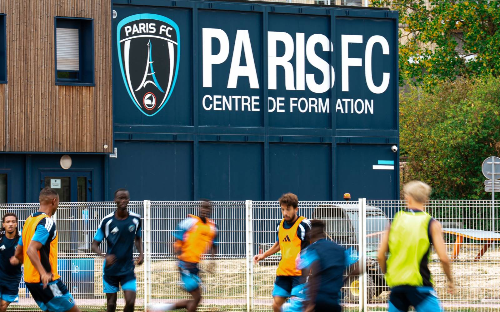 Rosenior seeks to match Paris FC’s capital ambition as Ligue 1 returns