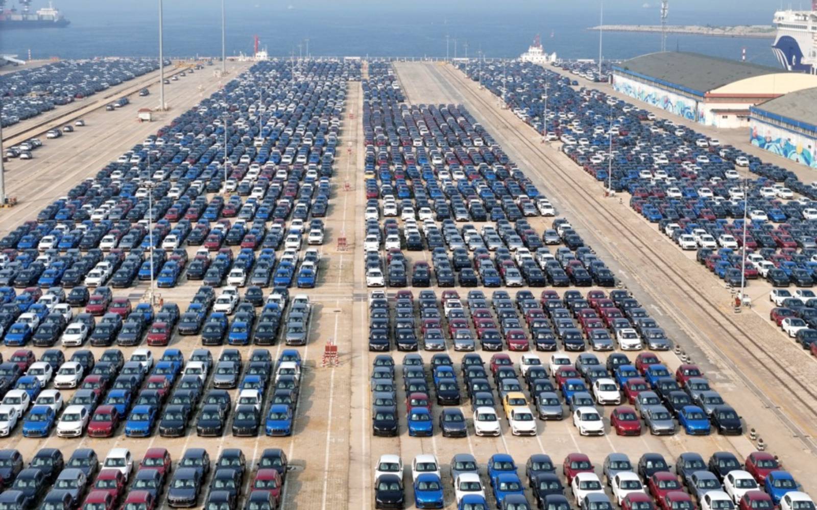 China pledges timely fiscal support to bolster growth