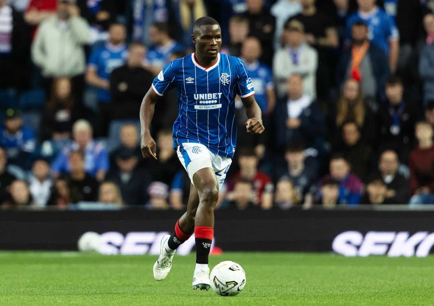 Bafana defender Makhanya earns high praise on European debut