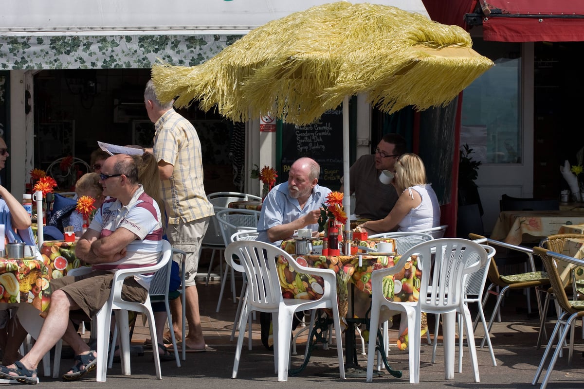 Business growth accelerates to four-month high amid hot weather boost