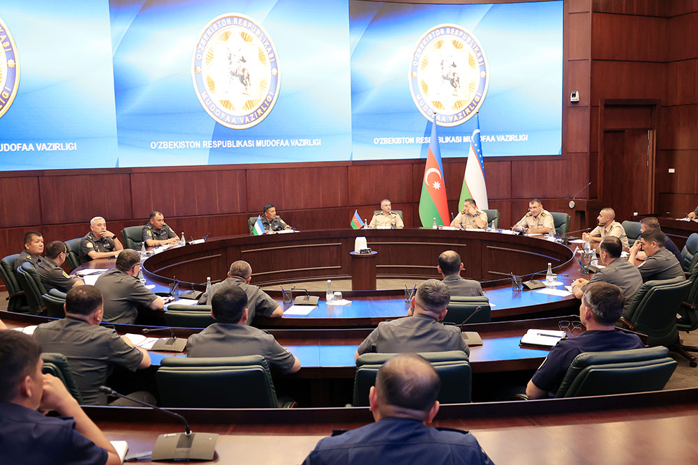 Azerbaijan, Uzbekistan exchange defense experience in Tashkent (PHOTO)