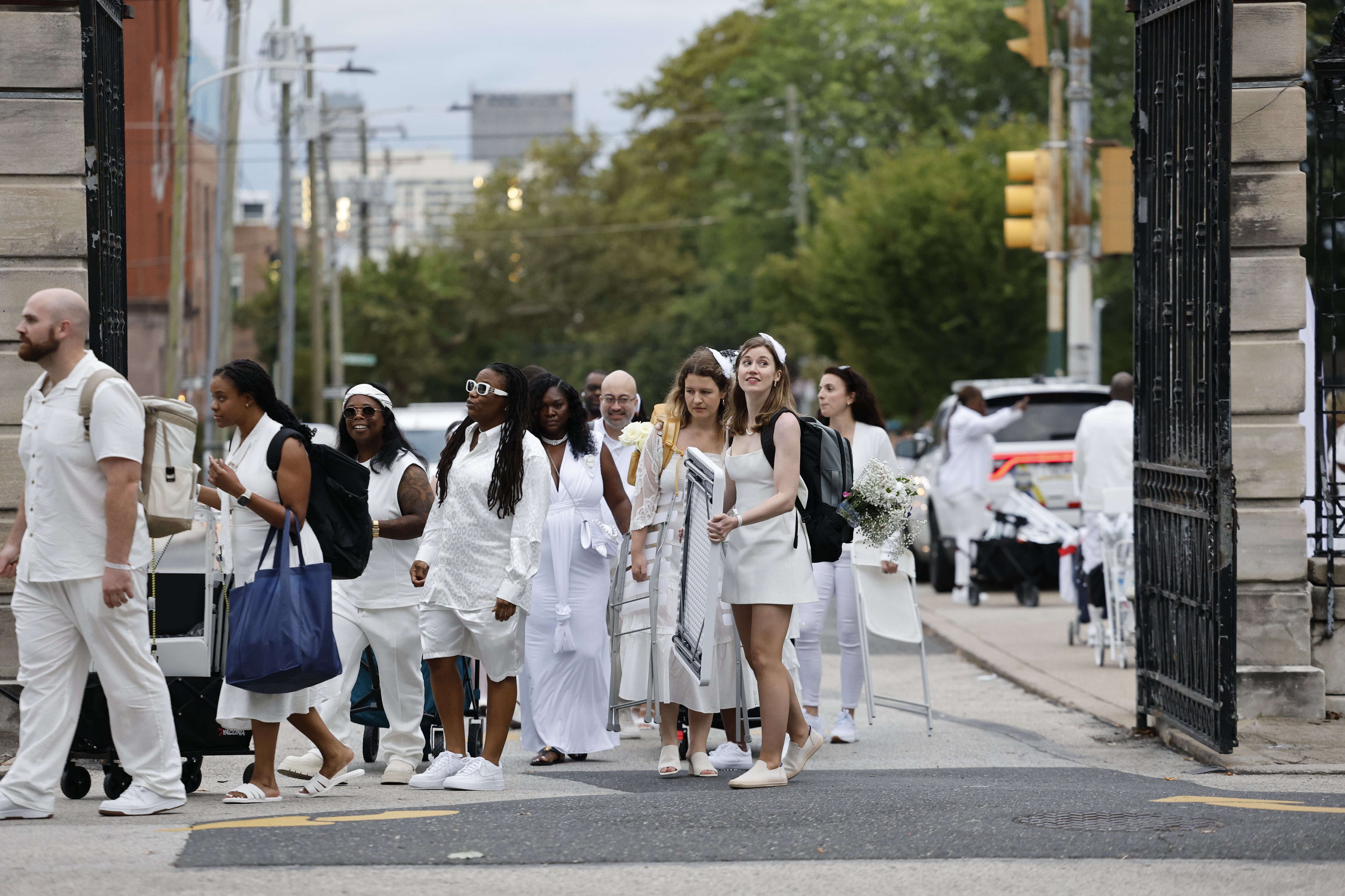 Dîner en Blanc got canceled. Participants found ways to celebrate anyway