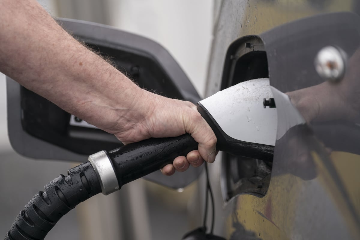 Fact check: Alternative scenario suggests fewer heat pumps and electric cars