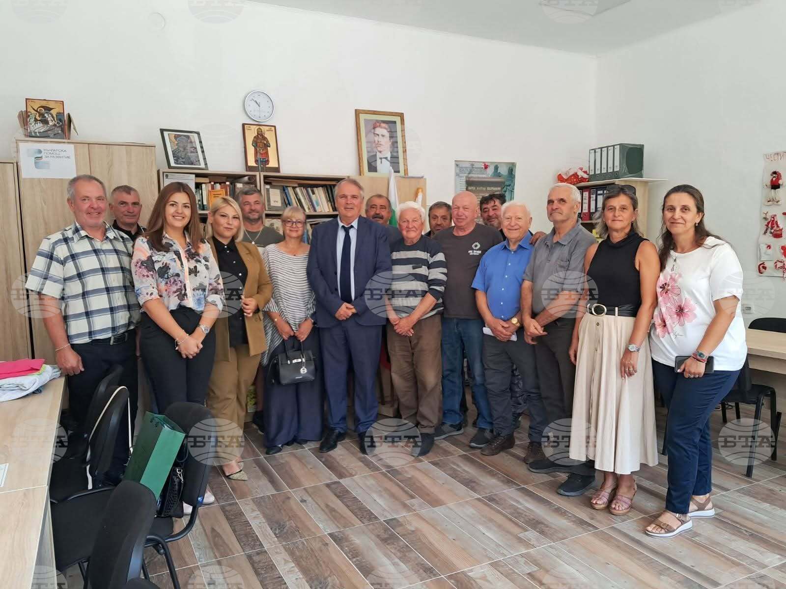 Bulgarian Consul General in Nis Visits Zvonce Area to Meet with Bulgarian Community