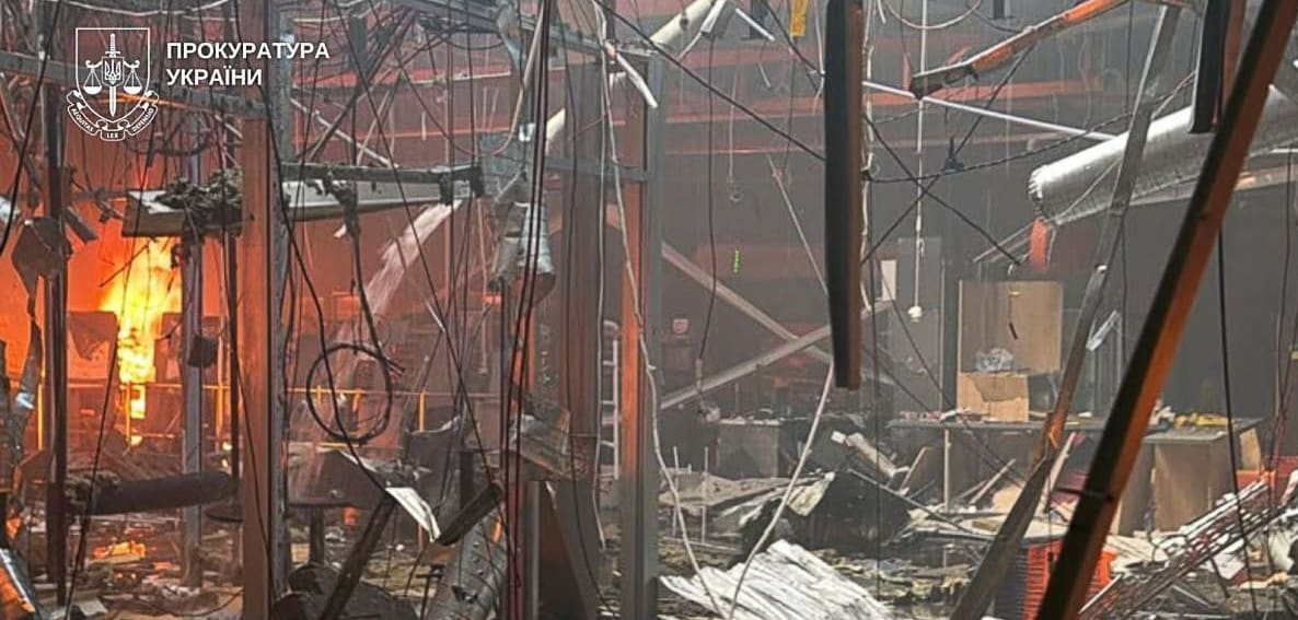 Russland greift Einkaufszentrum in Selenskyjs Heimatstadt an – mindestens 14 Menschen sterben