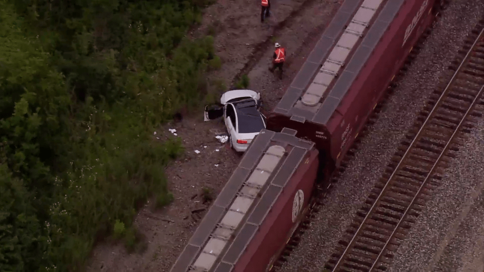 Roads closed, ‘extensive' Metra delays possible after freight train strikes car in Lake Forest