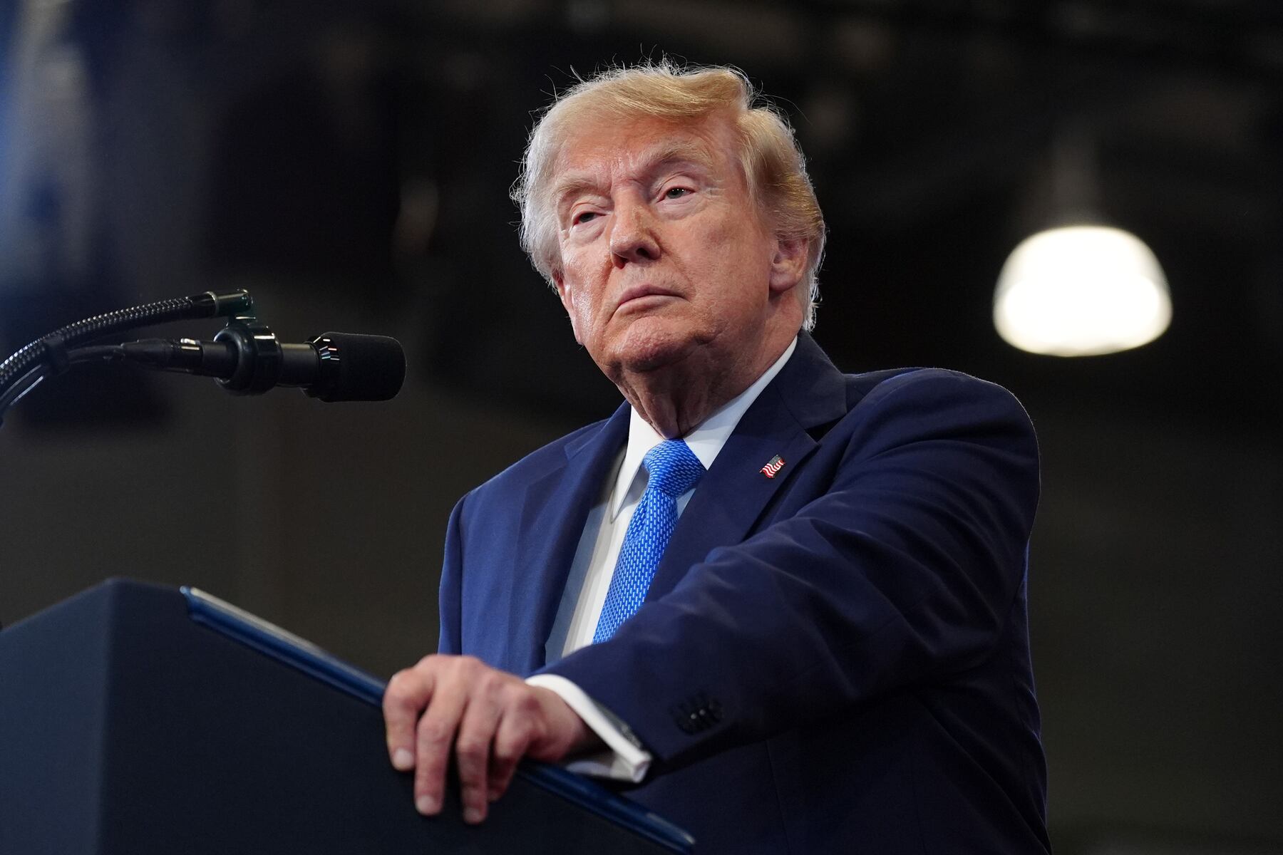 White House reacts to Kimmel’s guest host mocking Trump