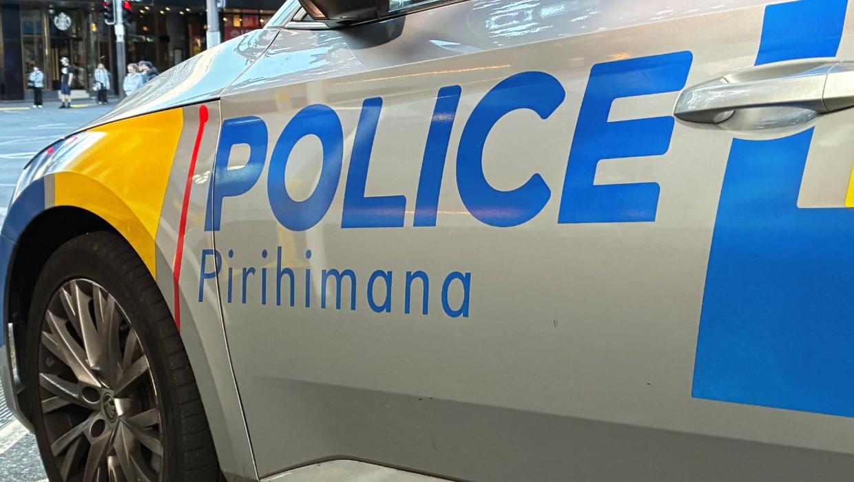 Three injured, road closed after crash in Lindis Pass