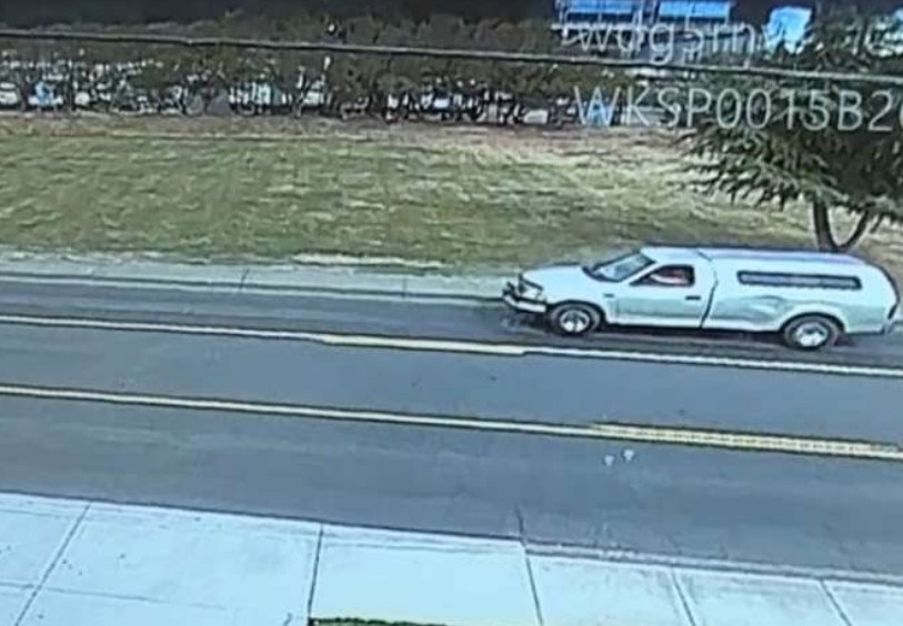 Suspect in silver truck sought after man shot twice in Kelso