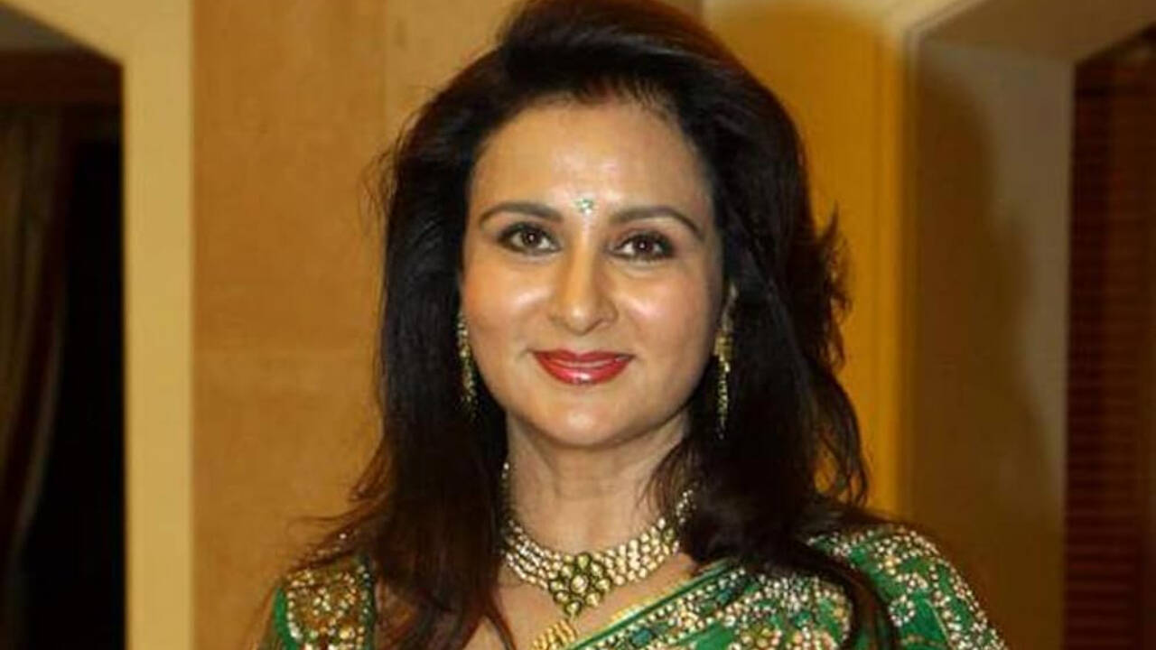 Poonam Dhillon admitted to Lilavati Hospital, CINTAA president diagnosed with Dengue