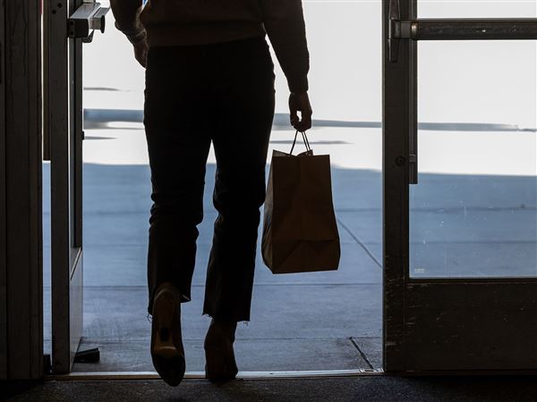 Americans done eating, shopping at places that suck