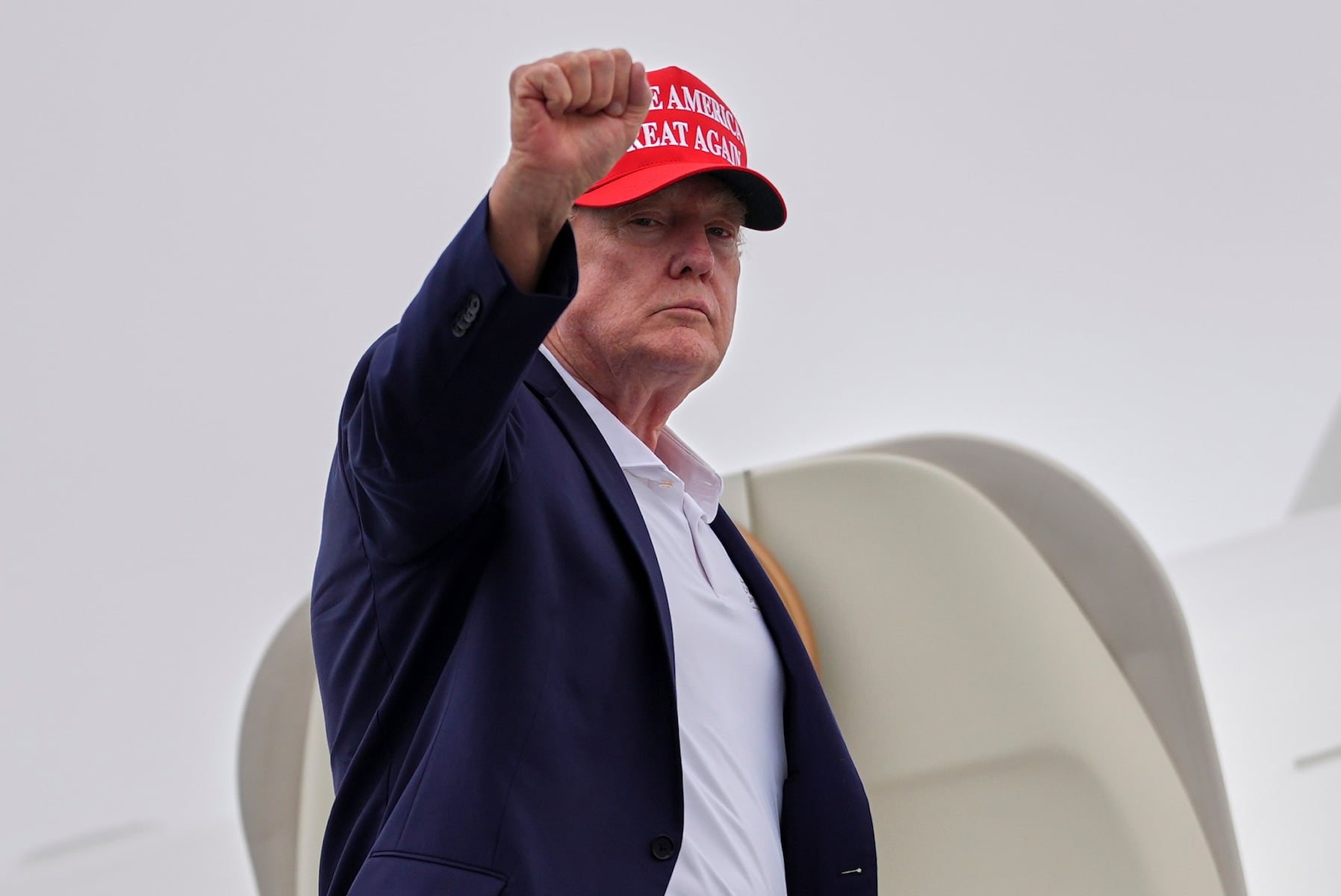 Insiders warn of calamity hurtling at unprepared Trump, White House: ‘It’s going to get ugly’