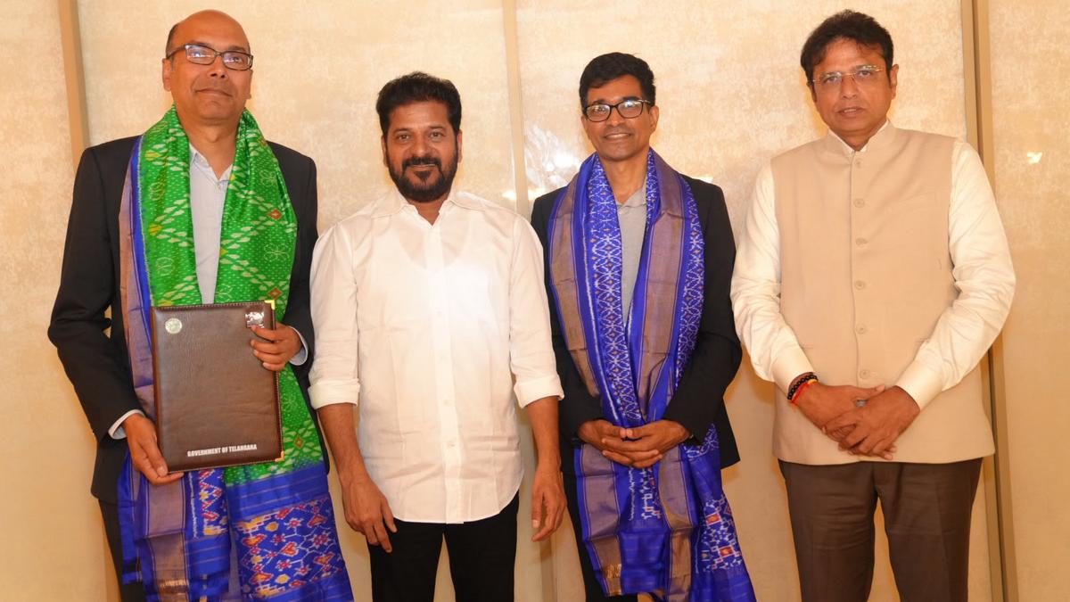 CM invites Cambridge to partner with Telangana govt.