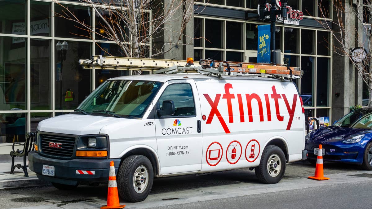 Comcast adds new service to internet plans as customers leave