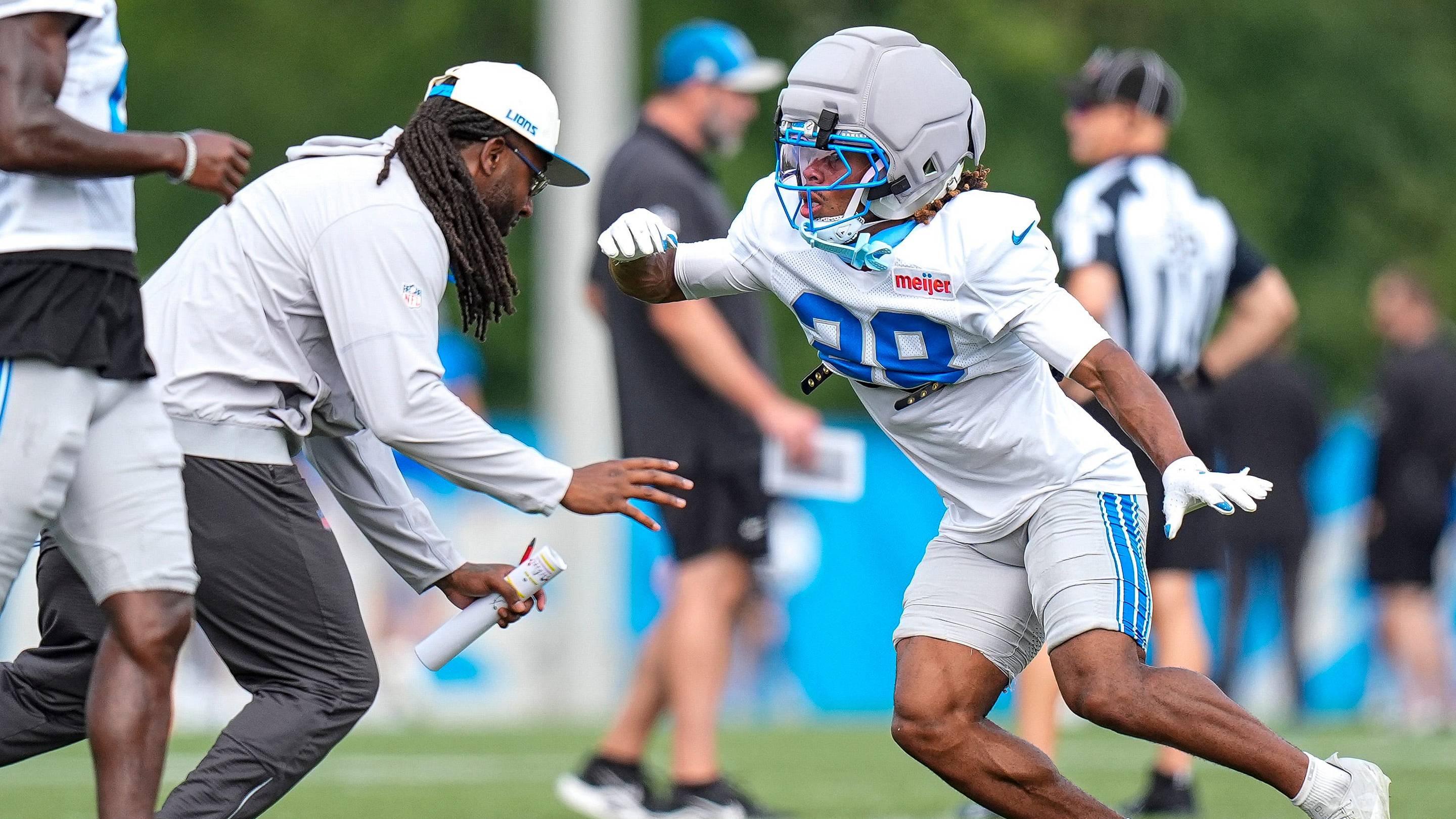 Key Undecided Detroit Lions Position Battles Ahead of Commanders Game