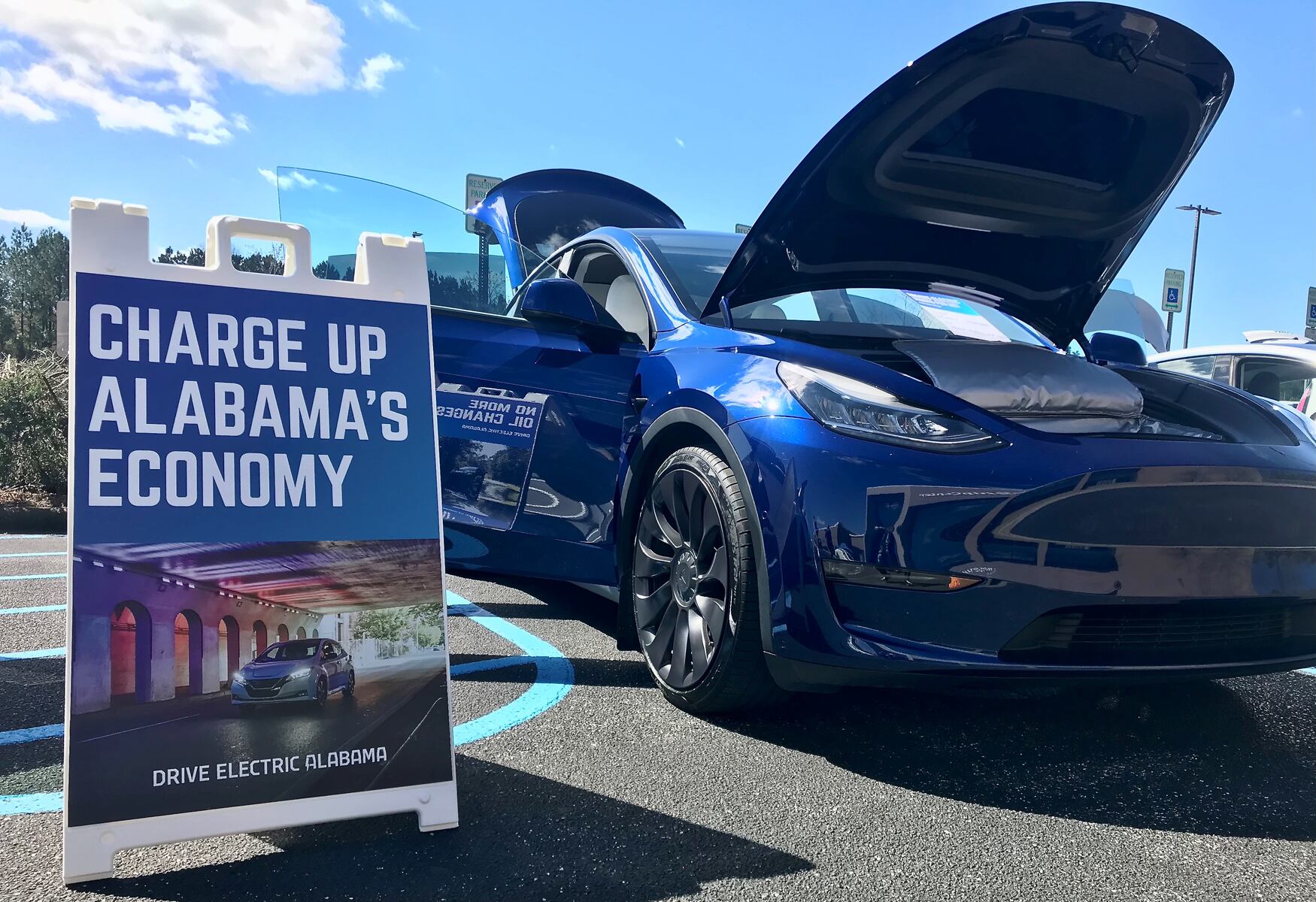 Traveling car show to highlight electric vehicles around the state