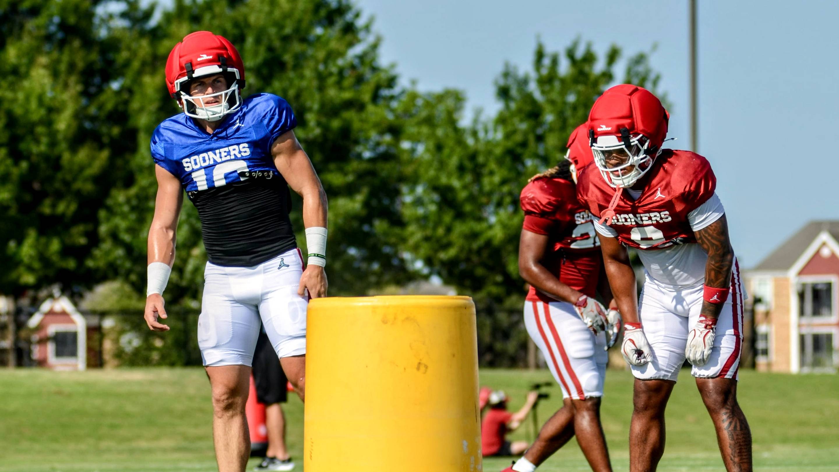 Oklahoma’s John Mateer Built Chemistry With Trell Harris Despite Offseason Recovery