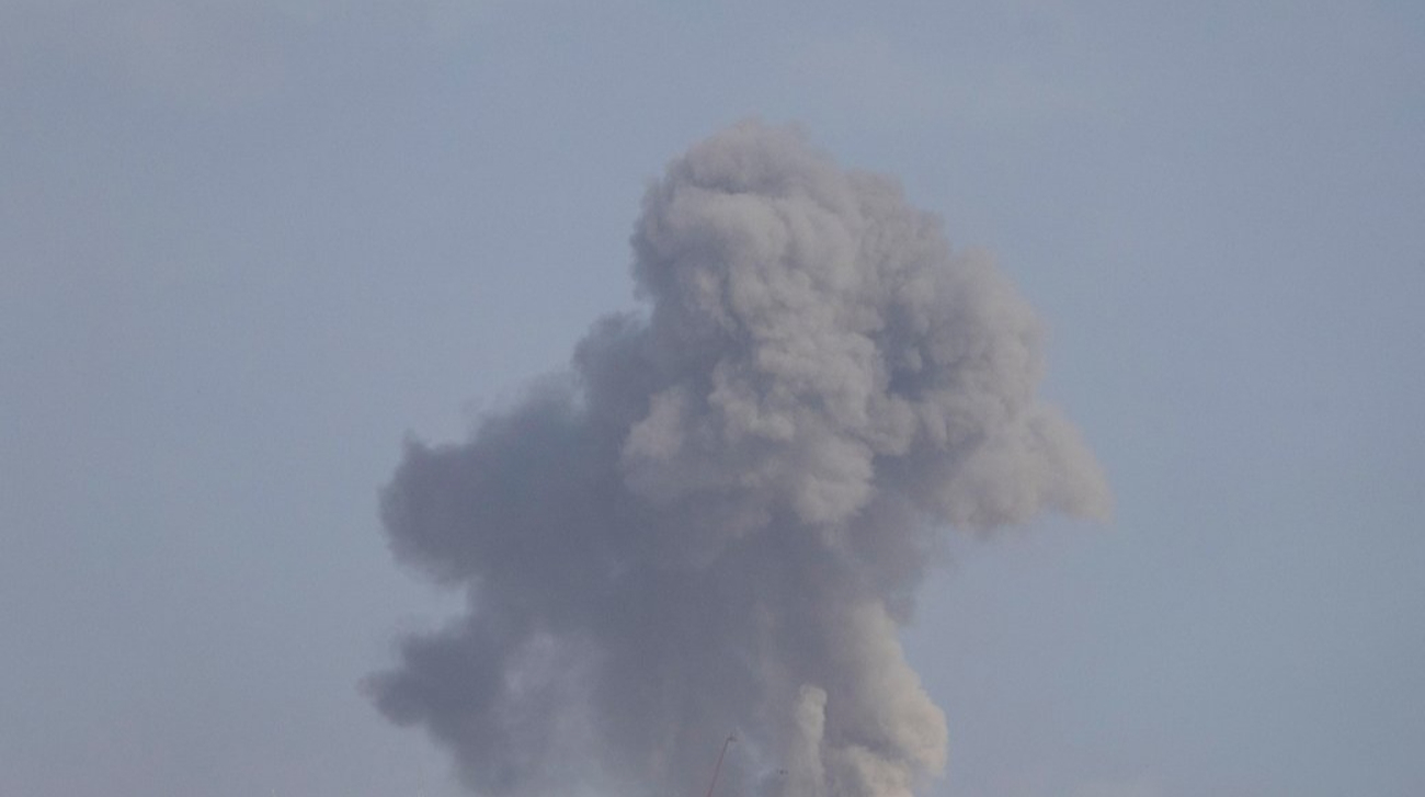 Russians strike Izium with three guided aerial bombs: two injured, around 20 houses damaged