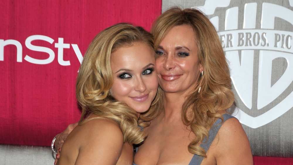 Hayden Panettiere's Mom Shares What She Told Cop at Scene of Actress' Death